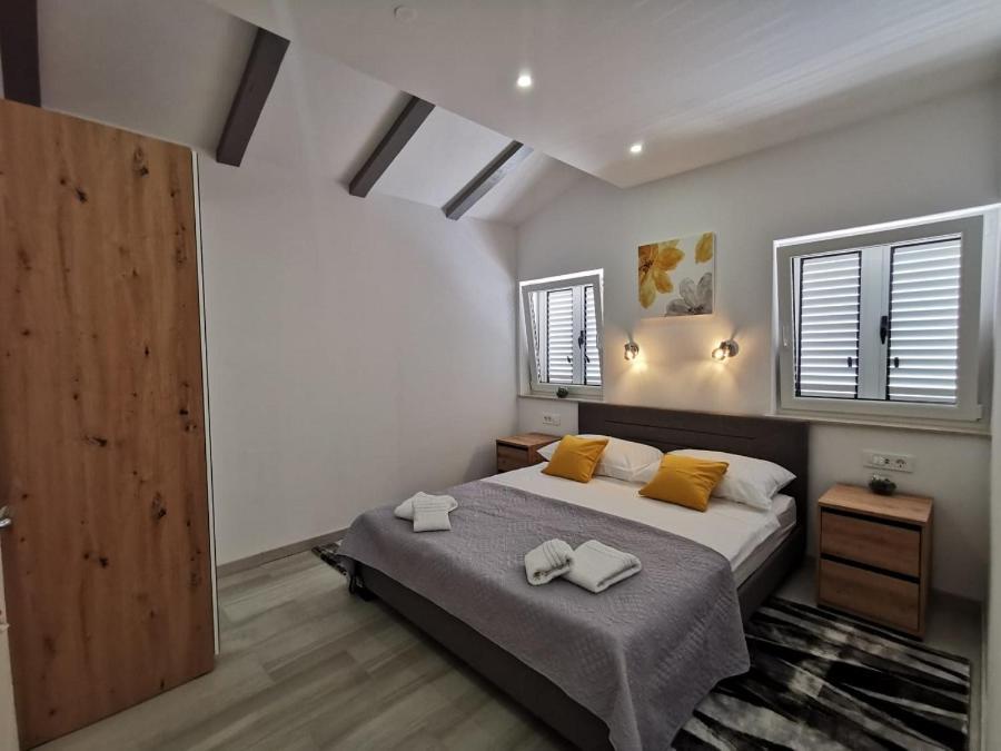 New Nikolina 4 Star Daire Mali Lošinj Dış mekan fotoğraf