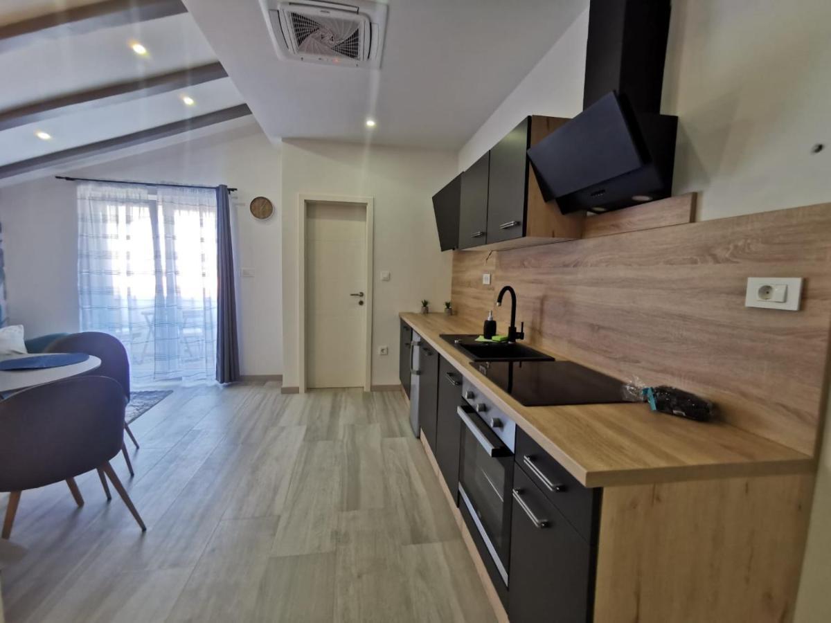 New Nikolina 4 Star Daire Mali Lošinj Dış mekan fotoğraf